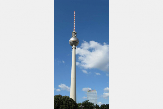 Platz 4: Berliner Fernsehturm - der höchste Turm Deutschlands (386 Meter) Platz 4: Berliner Fernsehturm - der höchste Turm Deutschlands (386 Meter)