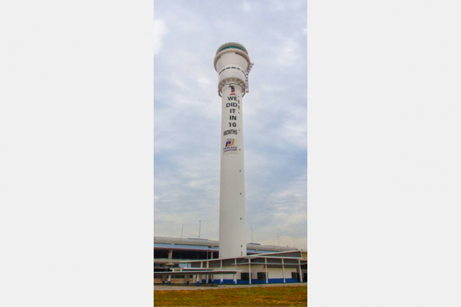 Platz 8: Tower West Kuala Lumpur International Airport - der höchste Tower eines Flughafens (133,8 Meter) Platz 8: Tower West Kuala Lumpur International Airport - der höchste Tower eines Flughafens (133,8 Meter)