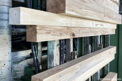Buchenholz niedriger Qualität als Träger im Bauwesen nutzbar machen