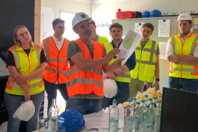 Exkursion der Trainees auf der Baustelle