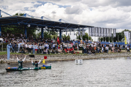 Am 14. und 15. Juni fand die 19. Deutsche Betonkanu-Regatta am Beetzsee in Brandenburg an der Havel statt. Rund 1.000 Studierende und zahlreiche Besucher sorgten für beste Stimmung. (Foto: IZB/ Sascha Steinbach).