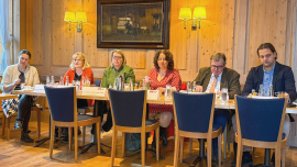  Anna Bischof, Sabine Gross, Christiane Feichtmeier, Ruth Müller, Harry Scheuenstuhl und Dr. Matthias Finkemeier 