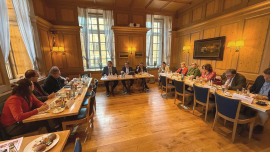  Die Teilnehmer/innen des Parlamentarischen Frühstücks 