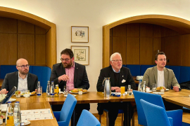 Felix Locke MdL, Tobias Beck MdL, Prof. Dr. Norbert Gebbeken und Julian Preidl MdL (v.l.)