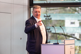 Staatsminister Christian Bernreiter. Foto: Johannes Müller