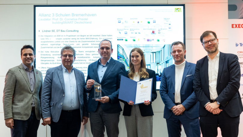 Die Unternehmen Lindner SE und DT Bau Consulting wurden für die „Allianz 3 Schulen Bremerhaven“ ausgezeichnet. Foto: Lennart Preiss / Rudolf Müller Events GmbH