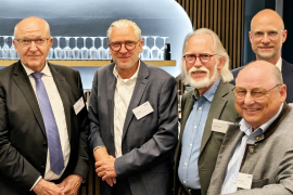Dr.-Ing. Ulrich Scholz (r.), Vorstandsmitglied der Bayerischen Ingenieurekammer-Bau mit Heinrich Bökamp, Jörg Thiele, Ralf Ruhnau und Sascha Steuer