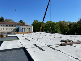  In Kombination mit einer reversiblen Luft-Wasser-Wärmepumpe und Photovoltaik sorgt das System für eine hocheffiziente Energieversorgung bei hohem Wohnkomfort.