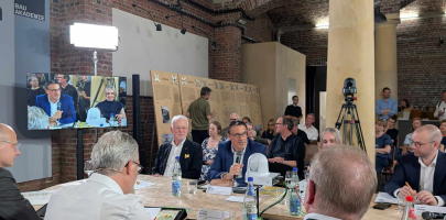 Vorstellung des Transformationsbarometers Bauwirtschaft 2025/26 mit Tischgespräch. © DIB