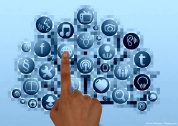 Mitarbeitende durch Facebook, Instagram oder LinkedIn gewinnen