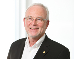 Prof. Dr. Norbert Gebbeken, Präsident der Bayerischen Ingenieurekammer-Bau