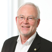 Prof. Dr. Norbert Gebbeken, Präsident der Bayerischen Ingenieurekammer-Bau. Foto: Tobias Hase
